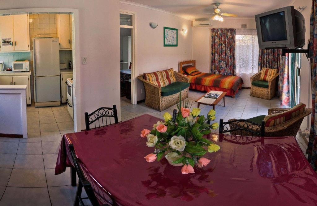 La Rochelle Inn Річардс-Бей Номер фото